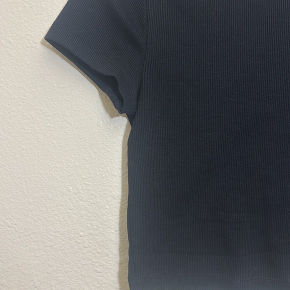 *4/15* Divided Basic Black Tee Ribbed - Picture 3 of 7